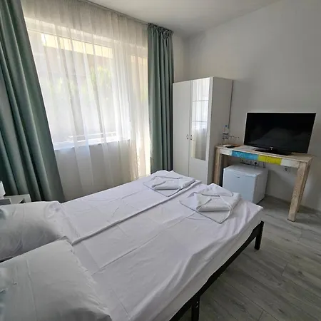 естрела Szálloda Ravda