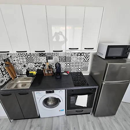 Szálloda естрела